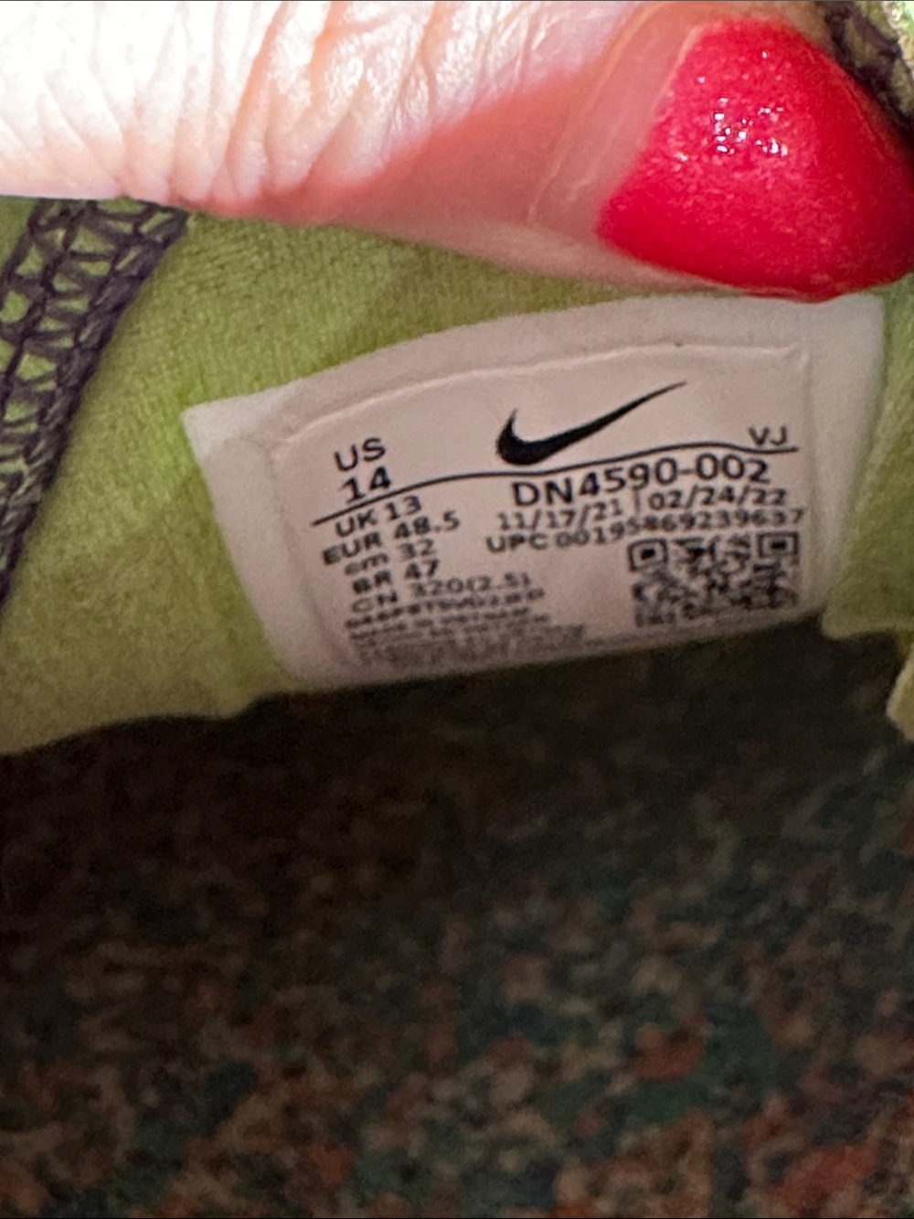 Nike Men’s Light Green Nike Air Max Terrascape Plus sneakers - Picture 8 of 8